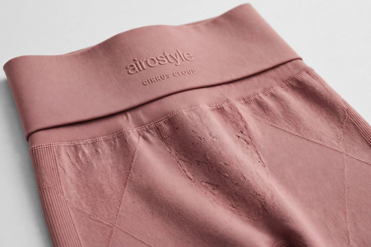 Cirrus Cloud High-Waisted Legging - Dusty Rose - detail