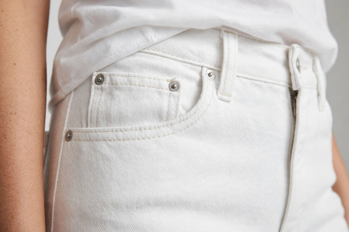 Drift Straight-Leg Jean - White - detail