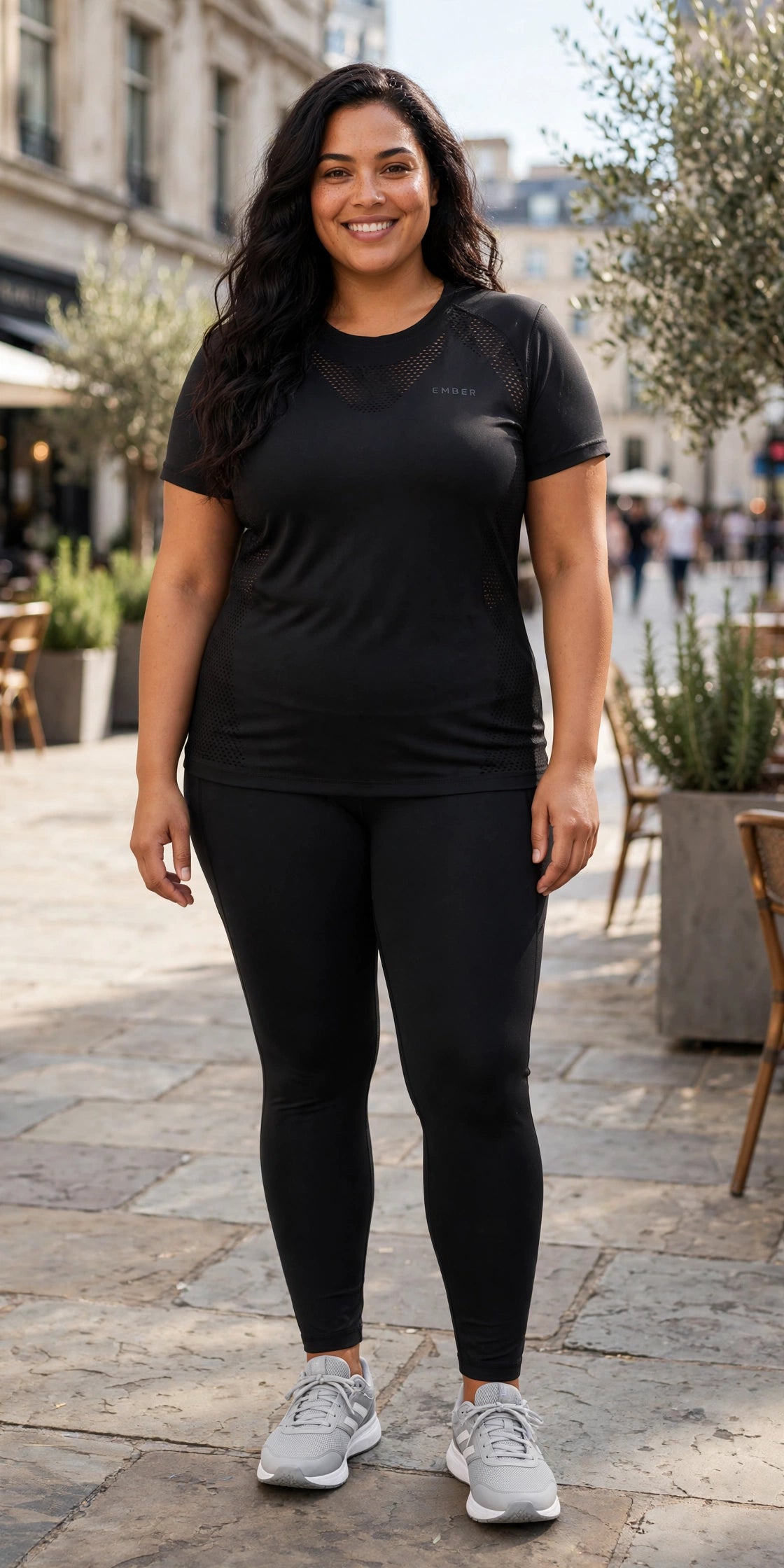 Ember Seamless Training Tee - Black - lifestyle