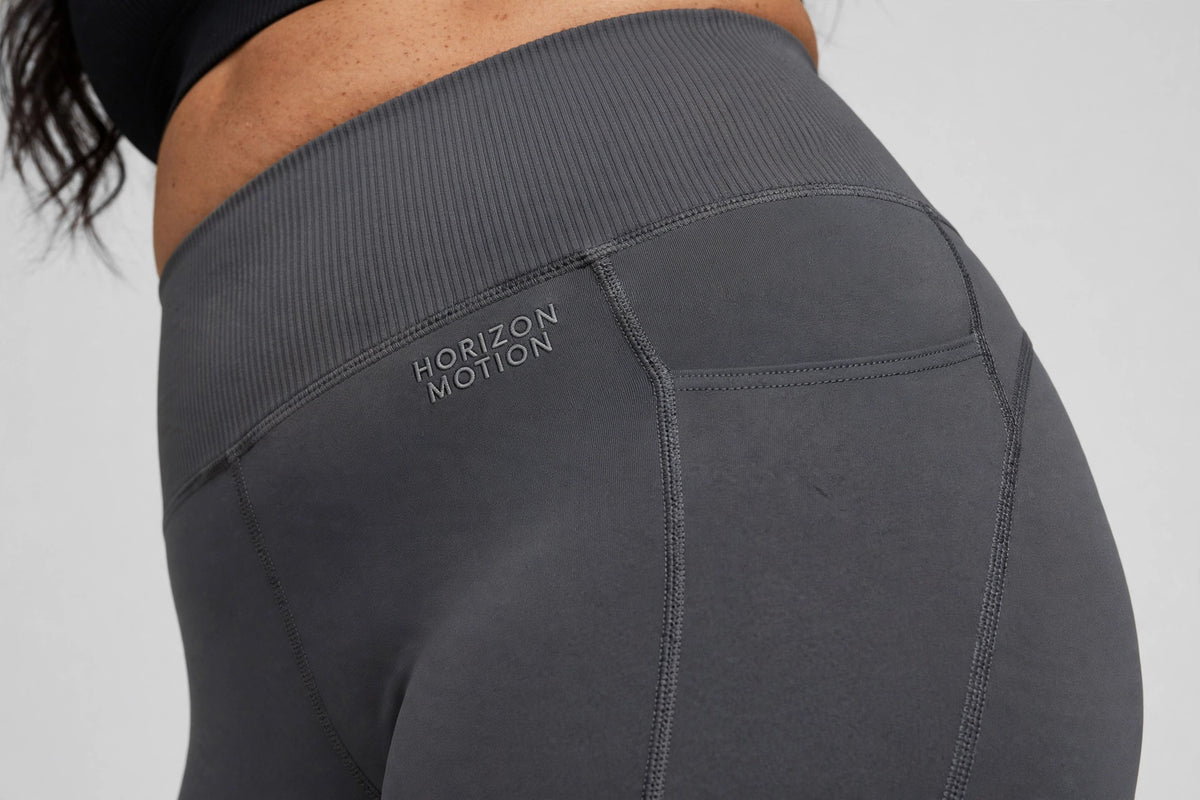 Horizon Motion Flare Legging - Charcoal - detail