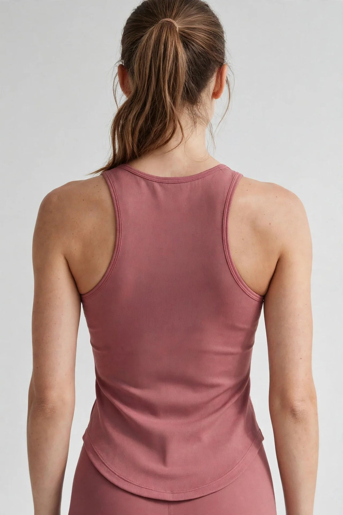 Contour Curve-Hem Tank