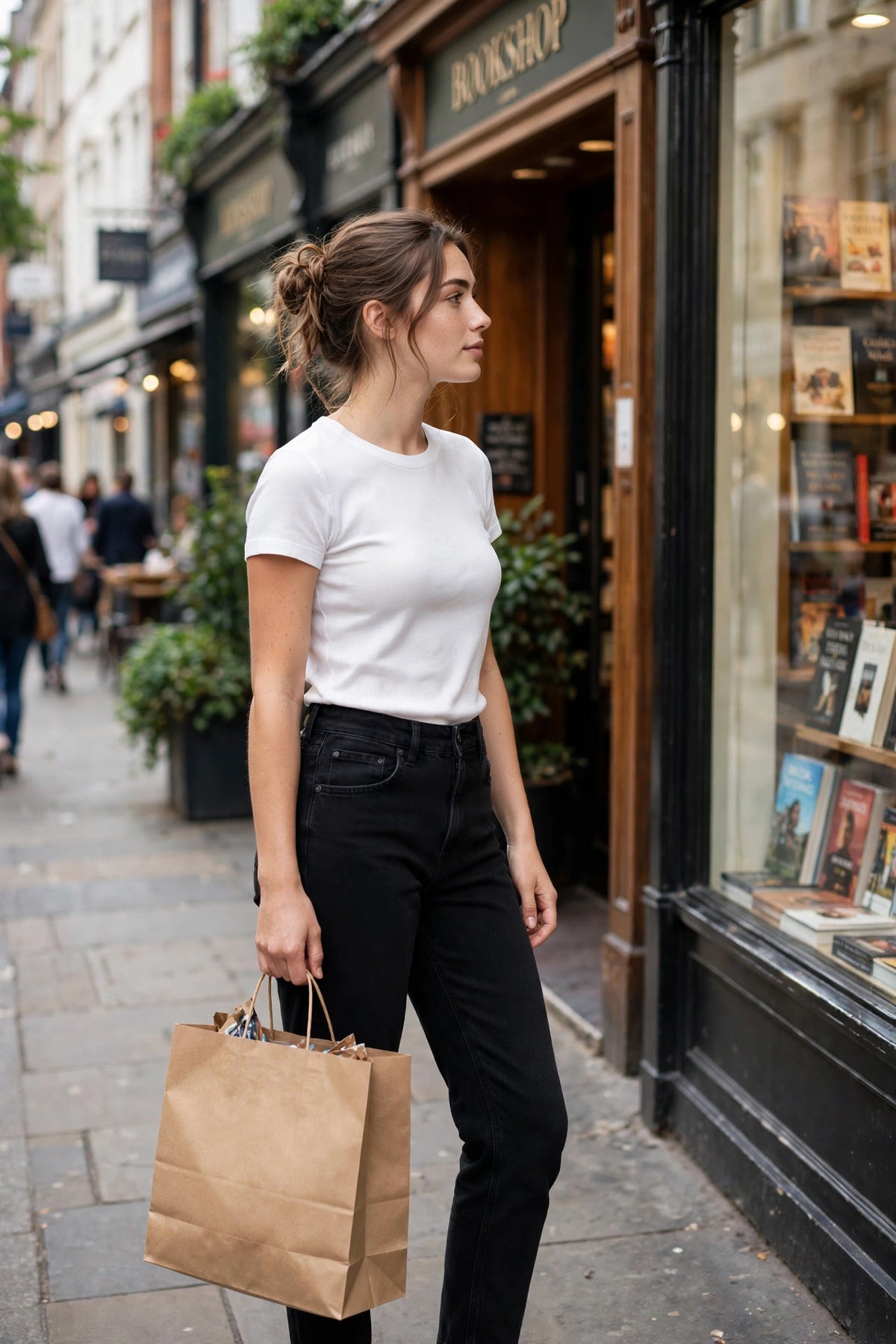 Nimbus Mom Jean - Black - lifestyle