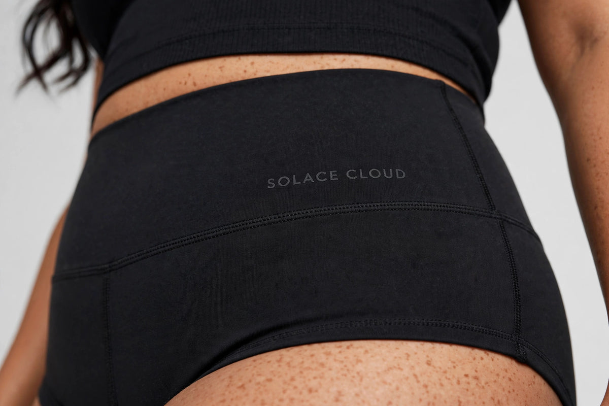 Solace Cloud High-Waisted Legging - Black - detail