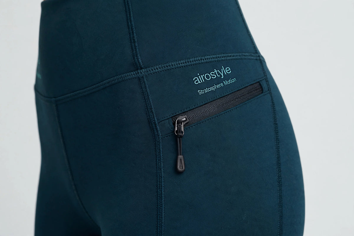 Stratosphere Motion Legging - Midnight Teal - detail