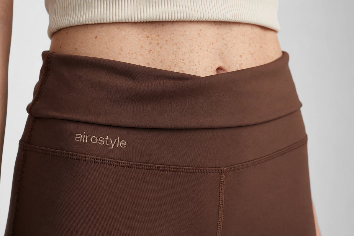 Stride Flare Yoga Pant - Chocolate - detail